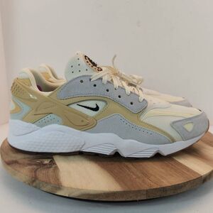 Nike Air Huarache Runner men's Size 10.5 Gray & Tan DZ3306-104